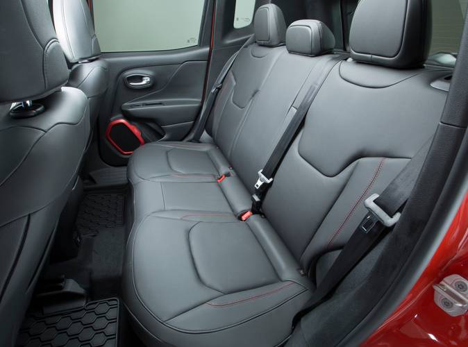 Jeep Renegade BU 2015 rear seats