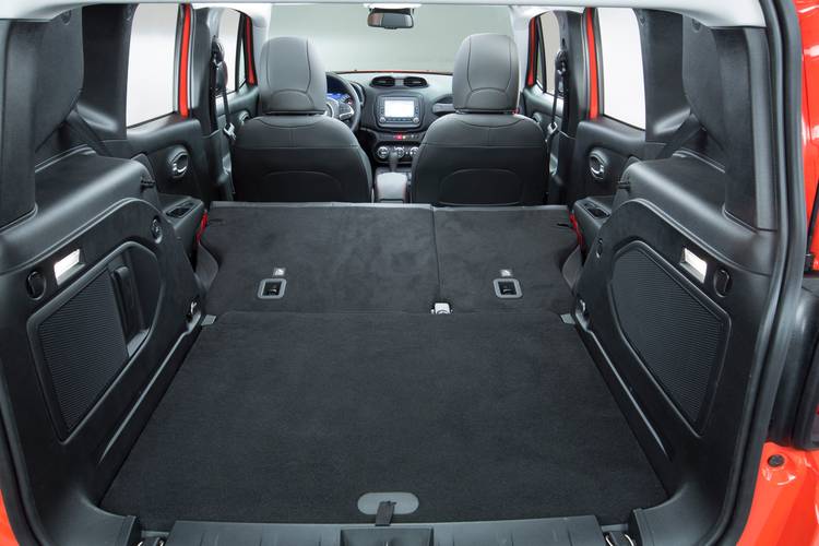 Jeep Renegade BU 2016 rear folding seats