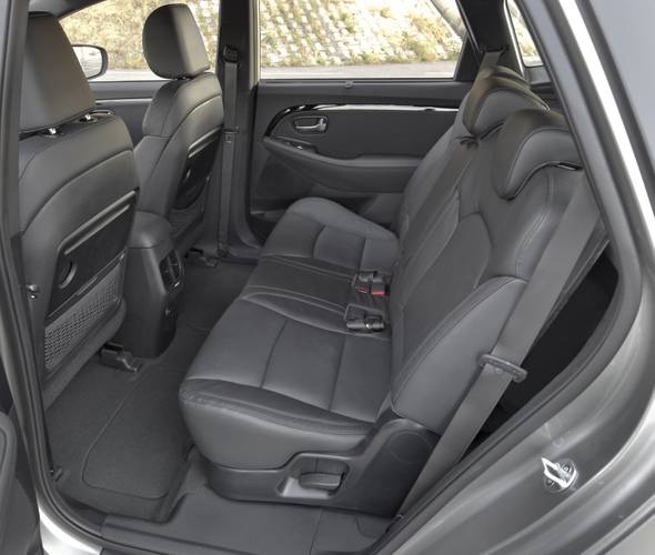 Kia Carens RP 2013 rear seats