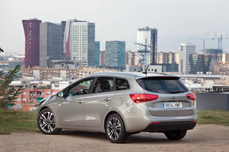 Kia Ceed JD 2014 familiar