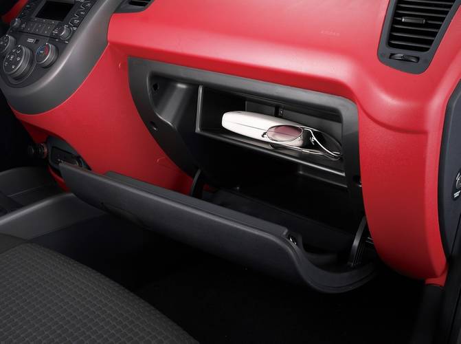 Interno di una Kia Soul AM 2011