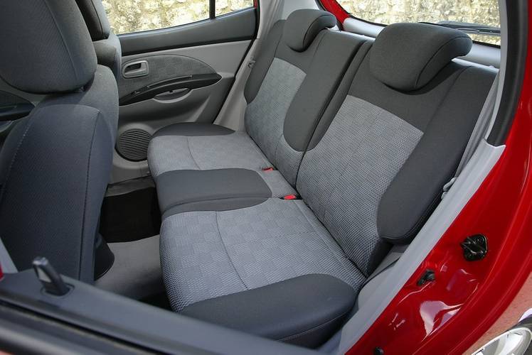 Kia Picanto 2004 rear seats