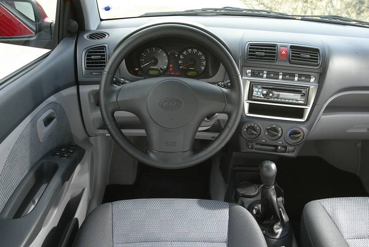 Kia Picanto 2004 wnętrze