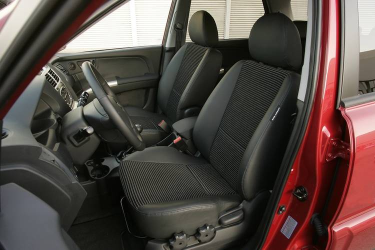 Kia Sportage 2005 voorstoelen