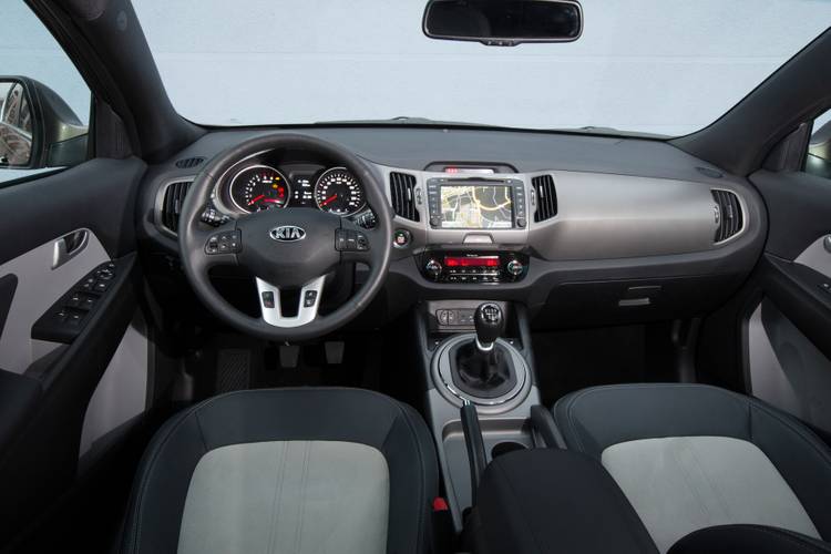 KIa Sportage SL facelift 2014 interior