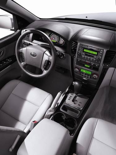 Kia Sorento facelift 2008 interior