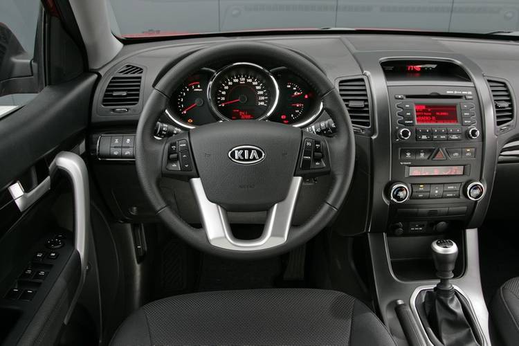 Kia Sorento XM 2009 interior