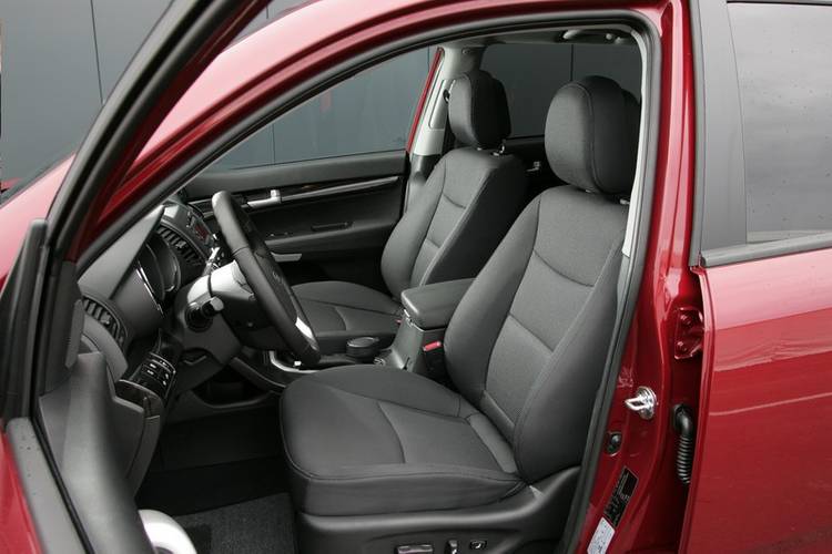 Interno di una Kia Sorento XM 2009