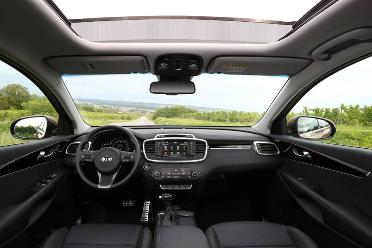 Kia Sorento UM 2014 interior