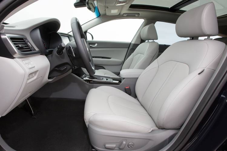 Kia Optima JF SW 2016 front seats