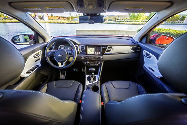 Interno di una Kia Niro DE 2017