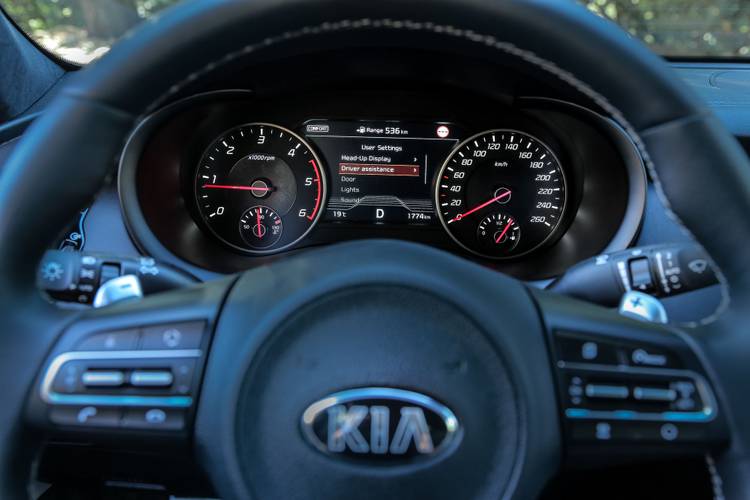 Kia Stinger CK 2018 intérieur