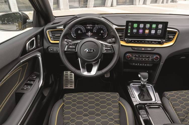 kia xceed 2020 interiér