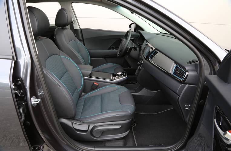 Kia e-Niro 2019 front seats