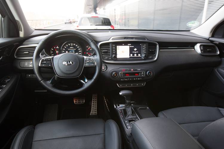 KIa Sorento UM facelift 2018 interior