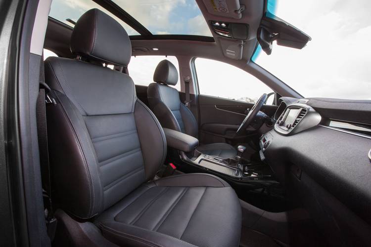 KIa Sorento UM facelift 2018 front seats