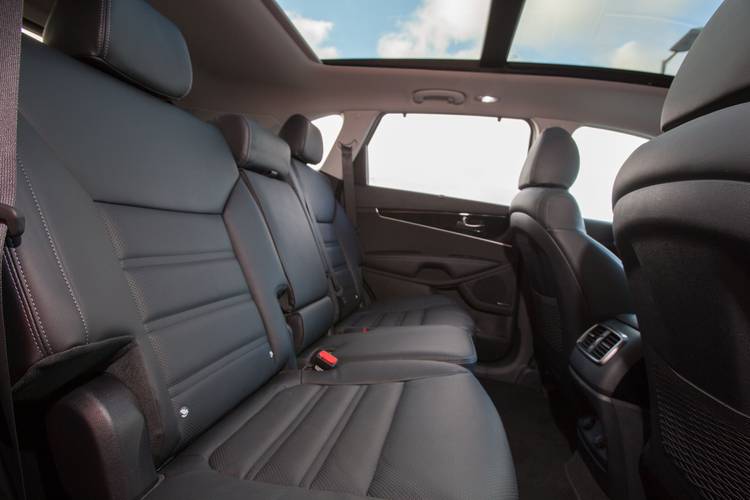 KIa Sorento UM facelift 2018 rear seats