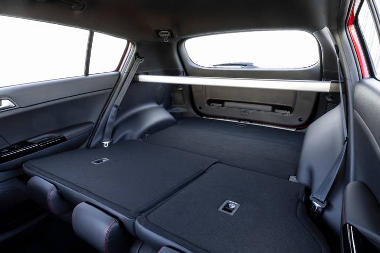Kia Sportage QL facelift 2019 plegados los asientos traseros