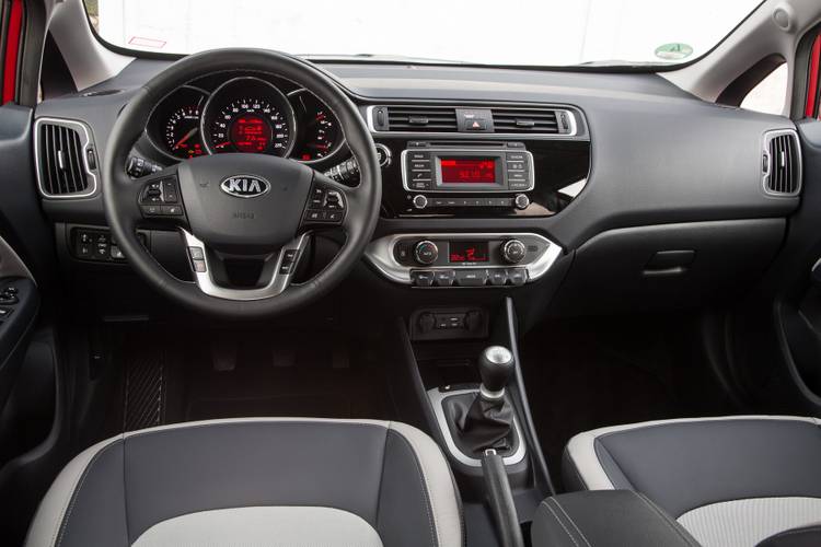 Kia Rio UB facelift 2015 interiér