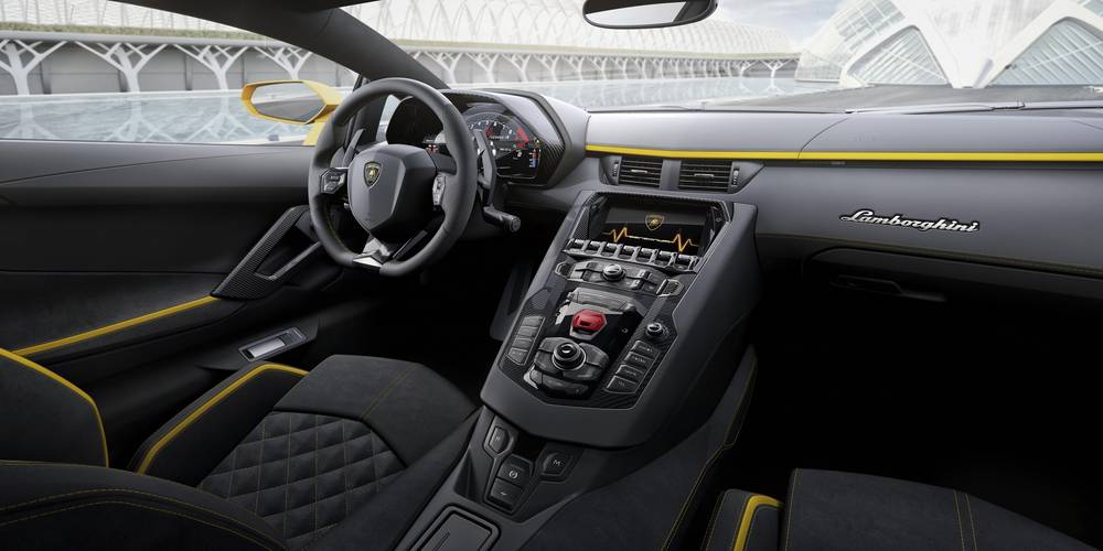 Lamborghini Aventador S 2016 interiér