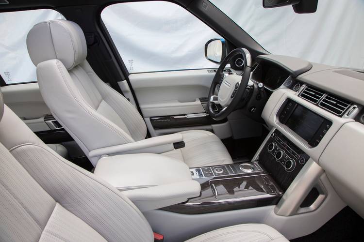 Range Rover L405 2013 vorn sitzt