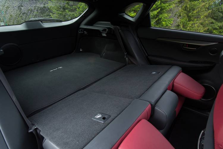 Lexus NX AZ10 2015 sklopená zadní sedadla