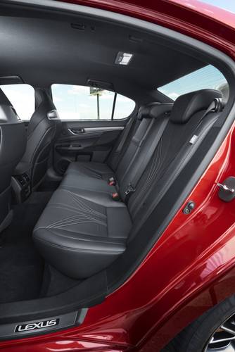 Lexus GS 2015 facelift asientos traseros