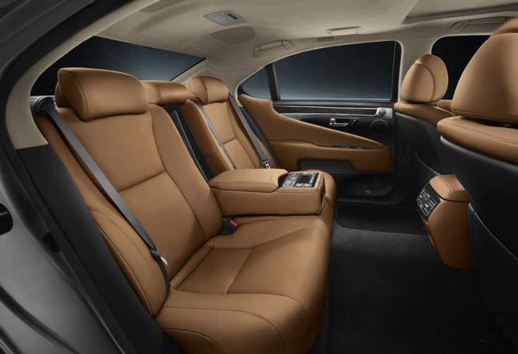 Lexus LS XF40  facelift 2012 rear seats