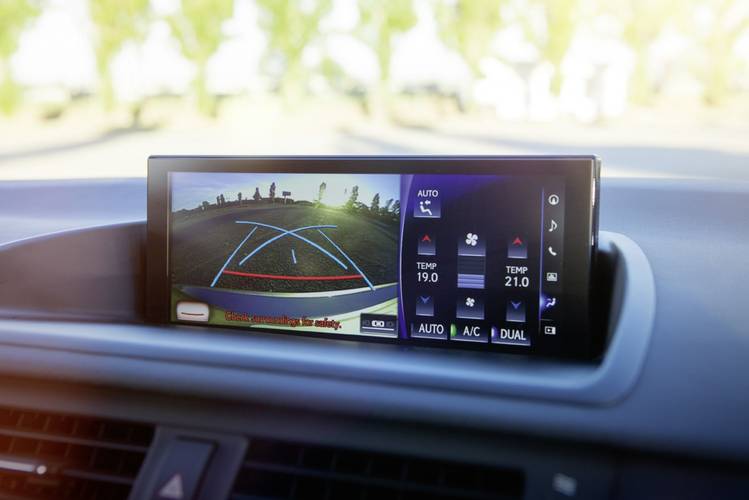 Lexus CT ZWA10 facelift 2018 interior