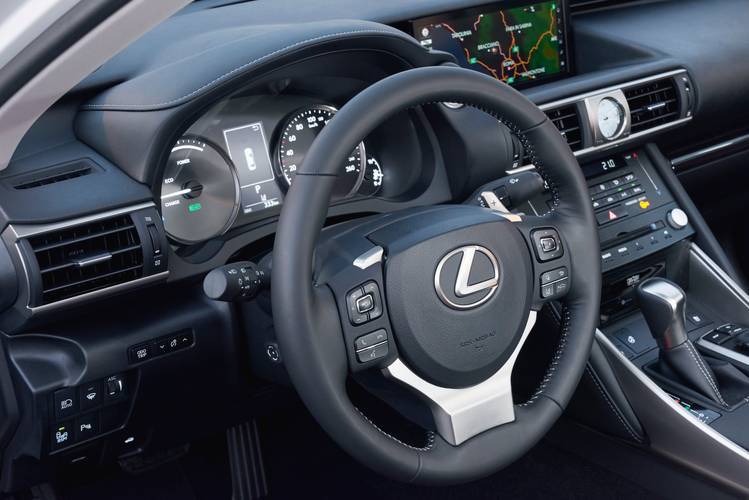 Lexus IS 300h XE30 facelift 2018 interior