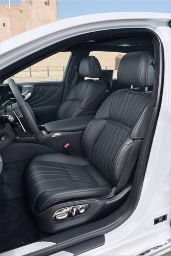 Lexus LS XF50 2018 front seats