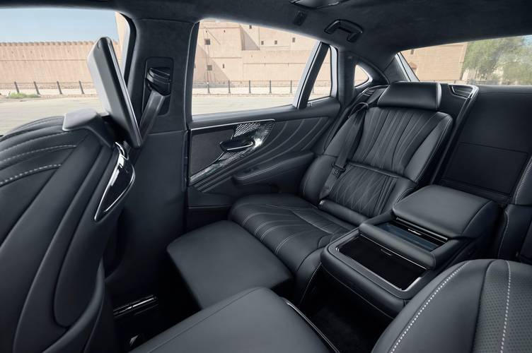 Banquette arrière de la Lexus LS XF50 2017