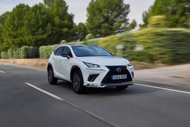 Lexus NX AZ10 2017