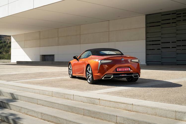 Lexus LC XZ100 2021 conversível