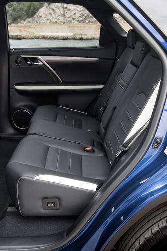 Lexus RX AL20 facelift 2020 rear seats