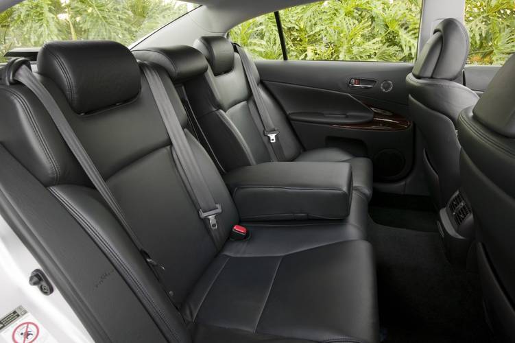 Lexus GS 2008 facelift asientos traseros
