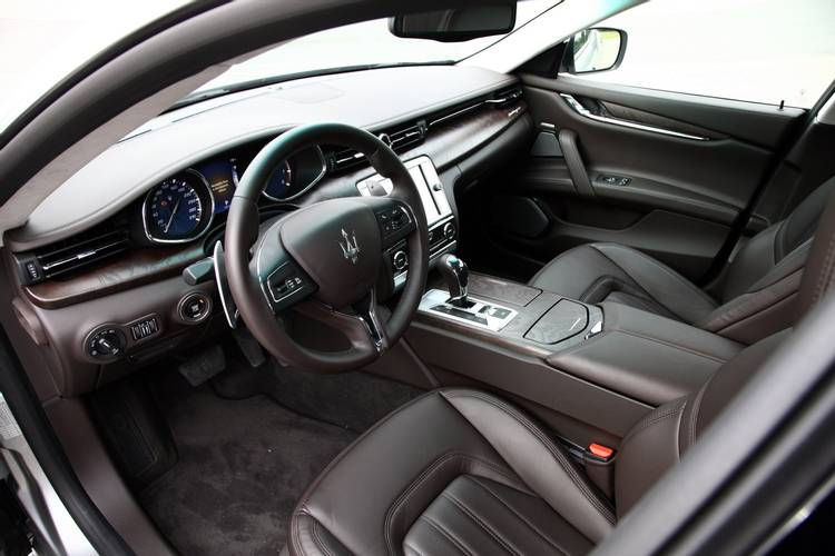 Interno di una Maserati Quattroporte M156 2013