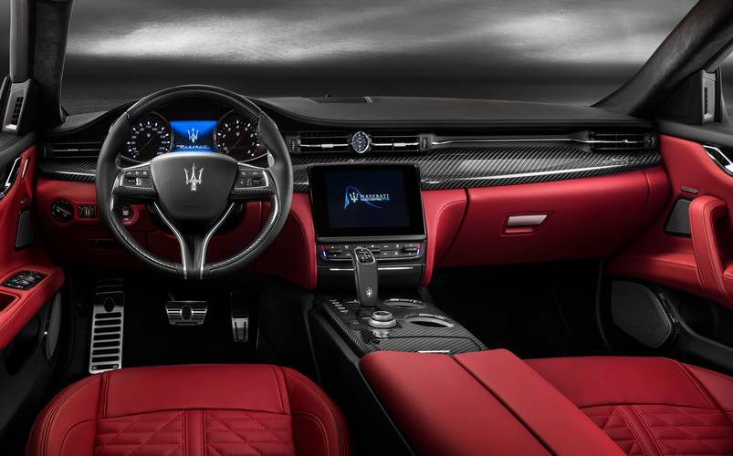 Maserati Quattroporte M156 facelift 2017 interiér