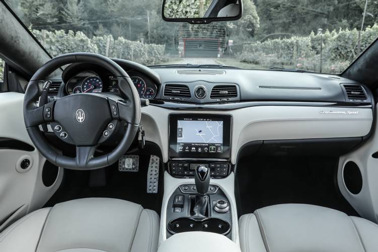 Maserati GranTurismo M139 facelift 2018 wnętrze