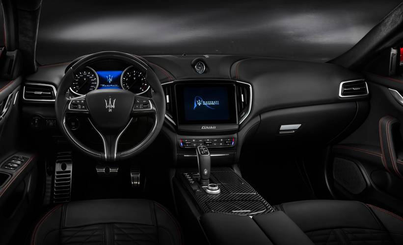 Interno di una Maserati Ghibli M157 facelift 2018