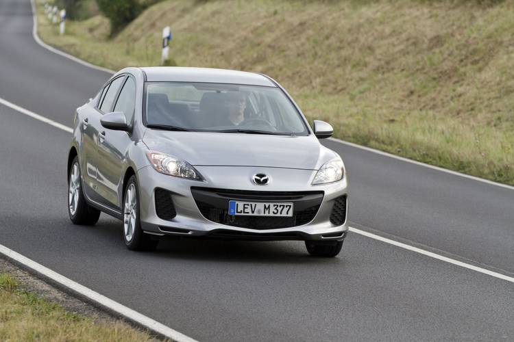 Mazda 3 BL facelift 2011 limousine