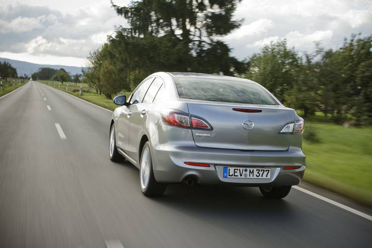 Mazda 3 BL facelift 2012 sedán