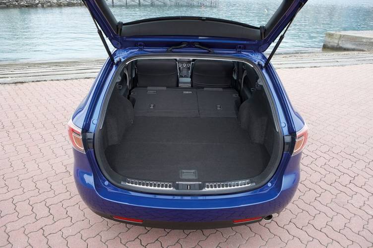 Mazda 6 GH 2008 rear folding seats