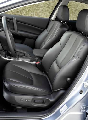 Mazda 6 GH facelift 2010 přední sedadla