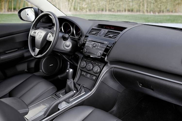 Mazda 6 GH facelift 2010 interior