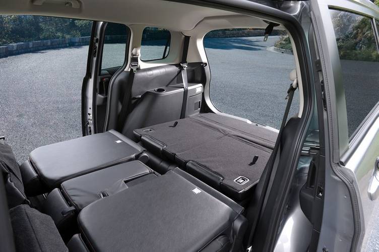 Mazda 5 CW 2010 rear folding seats