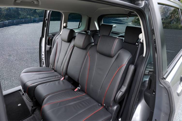 Mazda 5 CW 2010 rear seats