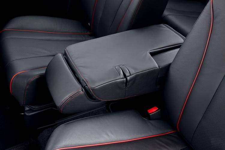 Mazda 5 CW 2011 rear seats