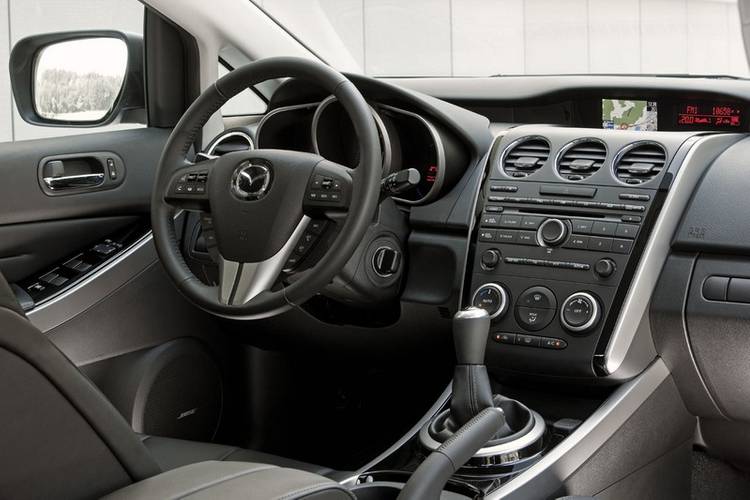 Interno di una Mazda CX-7 ER facelift 2009