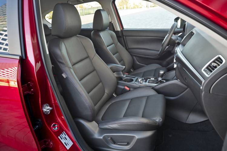 Mazda CX-5 KE facelift 2015 front seats